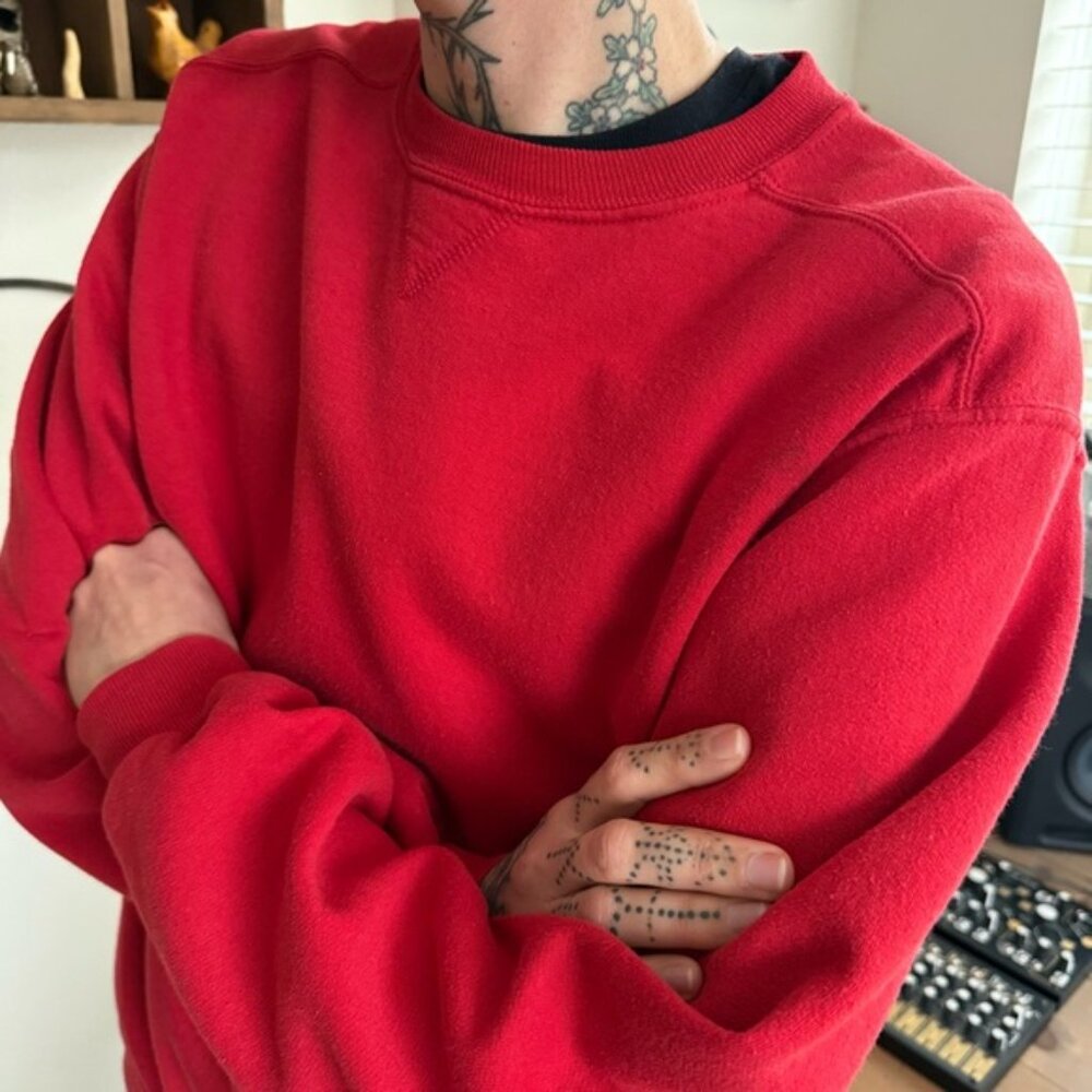 Vintage 90s Red Blank V-Notch Crewneck Sweatshirt Jerzees ~ Size Medium - Picture 3 of 6